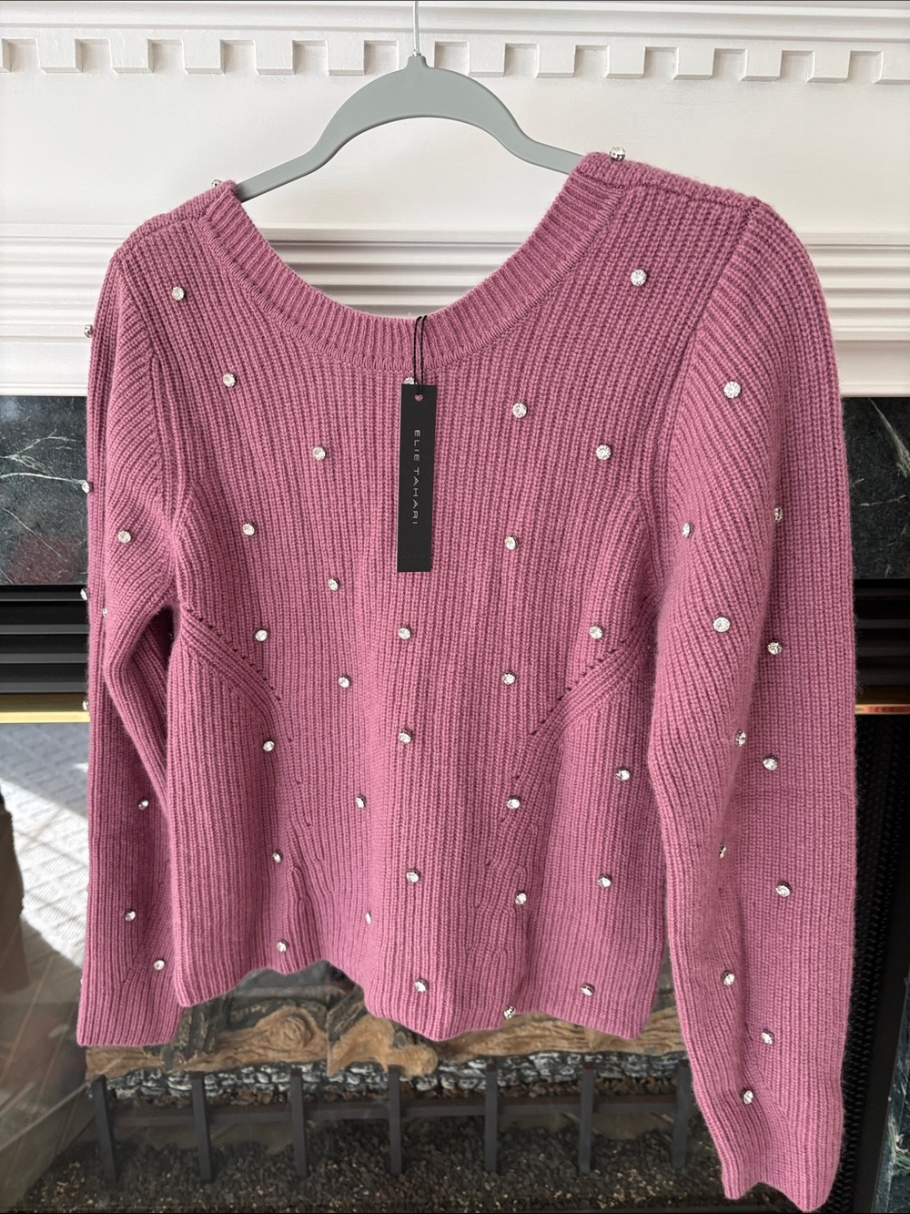Elie Tahari Ribbed Cashmere Embellished Sweater in Mauve Pink
